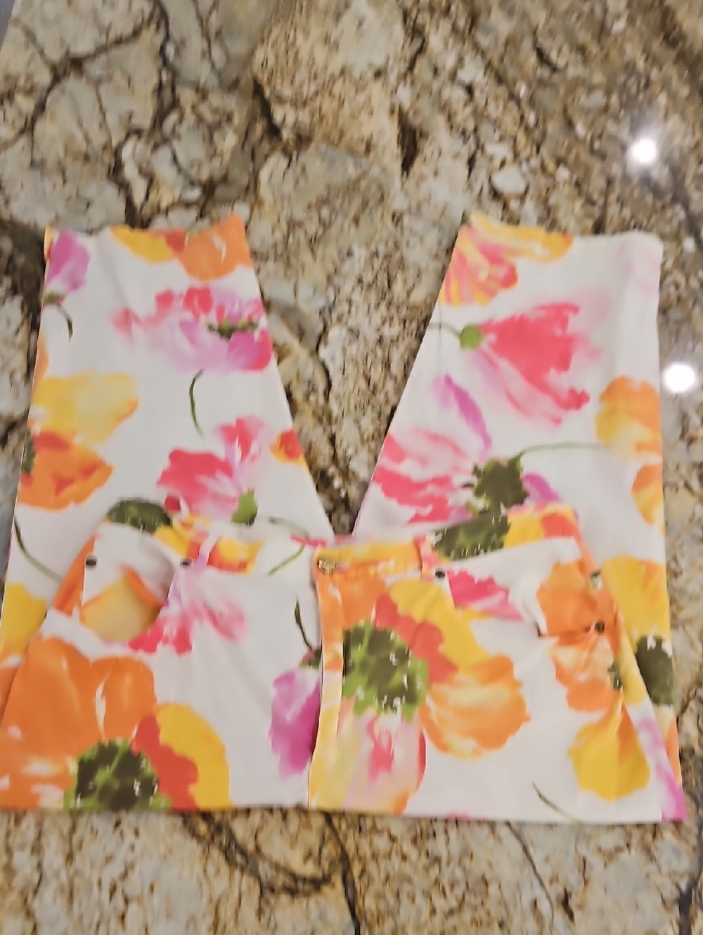 Evan Picone Pink and Peach Floral Pants. Size 16. Inseam 23". Rise Flat 12" - Picture 1 of 6